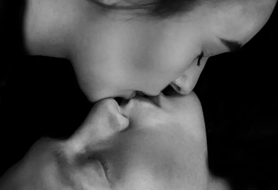 Online Flörtte Sahte Profil ve Dolandırıcılık Eğitimi